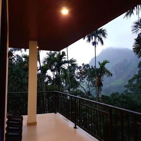 Misty Heaven Bed & Breakfast Ела Екстериор снимка